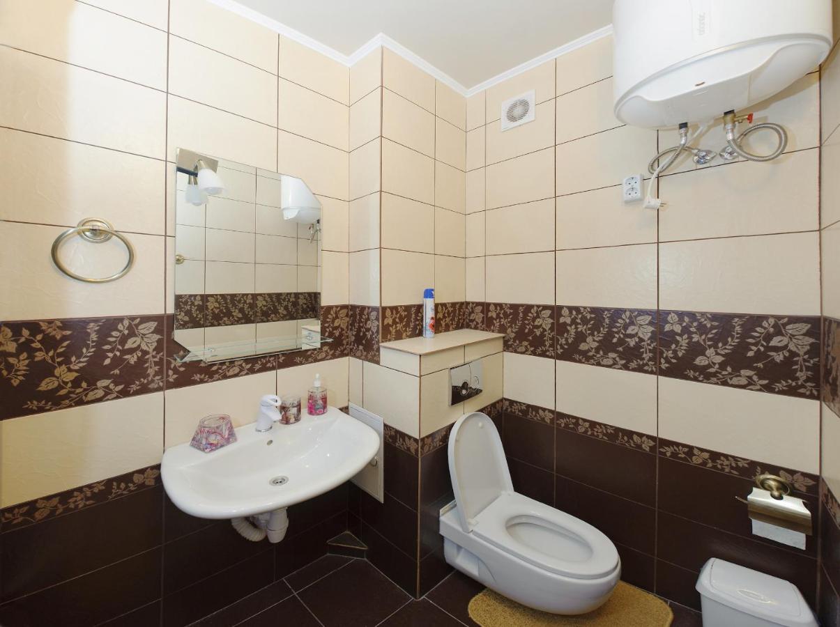 Apartments In Center Metro Olimpiyskay Velyka Vaselkivska Street Kiev Exterior foto